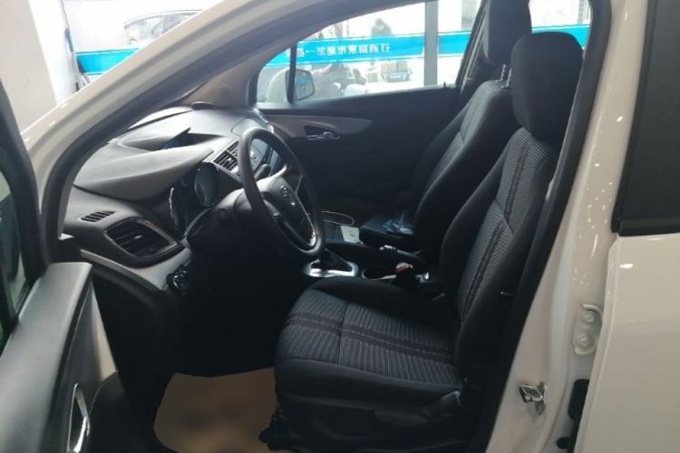 Used Buick Encore 2015 1.4T Automatic Two-Wheel Drive Urban Elite Version Left Front Seat