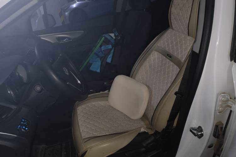 Used Buick Encore 2015 1.4T Automatic Two-Wheel Drive Urban Elite Version Left Front Seat