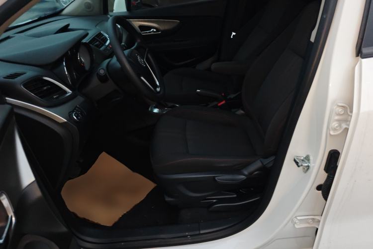 Used Buick Encore 2015 1.4T Automatic Two-Wheel Drive Urban Elite Version Left Front Seat