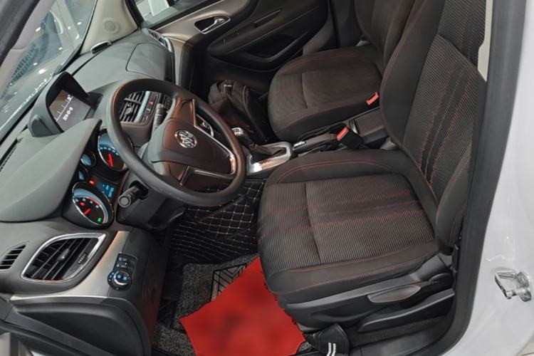 Used Buick Encore 2015 1.4T Automatic Two-Wheel Drive Urban Elite Version Left Front Seat