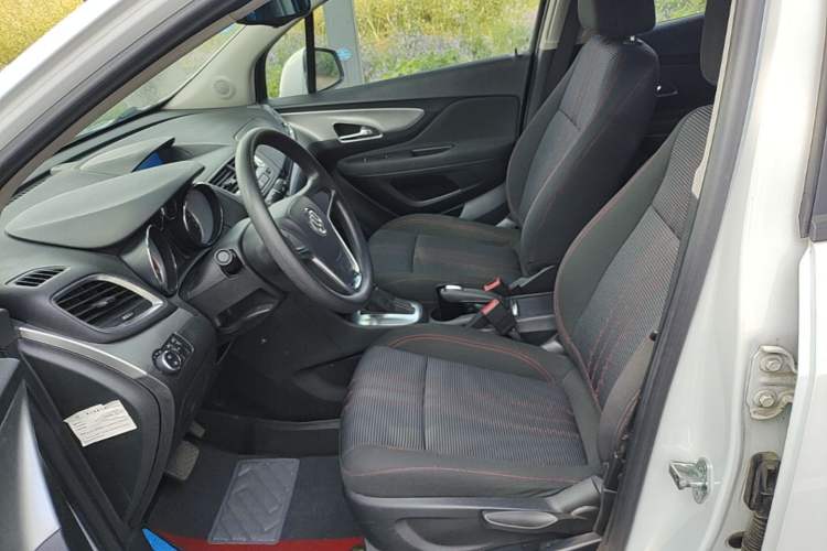 Used Buick Encore 2015 1.4T Automatic Two-Wheel Drive Urban Elite Version Left Front Seat