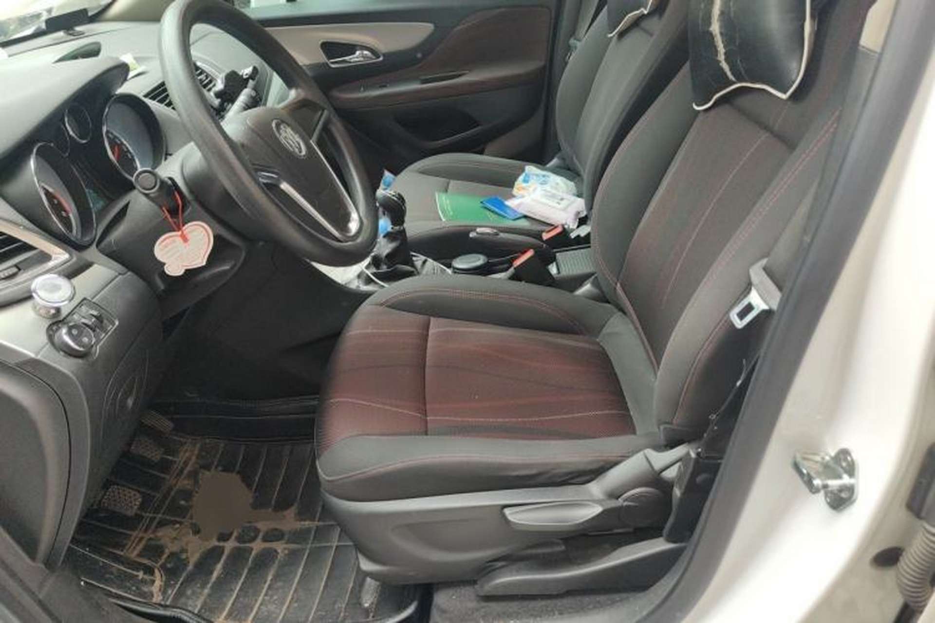 Used Buick Encore 2015 1.4T Manual Two-Wheel Drive Urban Advanced Model Left Front Seat