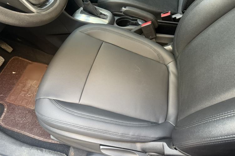 Used Buick Encore 2015 1.4T Automatic Two-Wheel Drive Urban Elite Version Left Front Seat