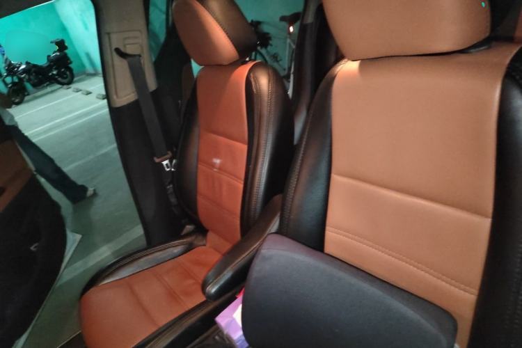 Used Buick Encore 2015 1.4T Automatic Two-Wheel Drive Urban Elite Version Left Front Seat
