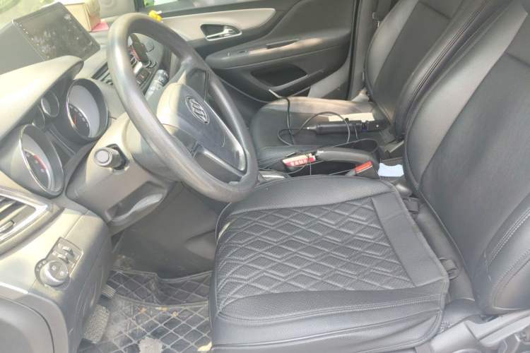 Used Buick Encore 2015 1.4T Automatic Two-Wheel Drive Urban Elite Version Left Front Seat