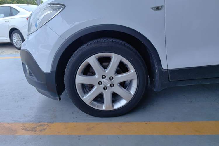 Used Buick Encore 2015 1.4T Automatic Two-Wheel Drive Urban Elite Version Left Front Wheel Hub