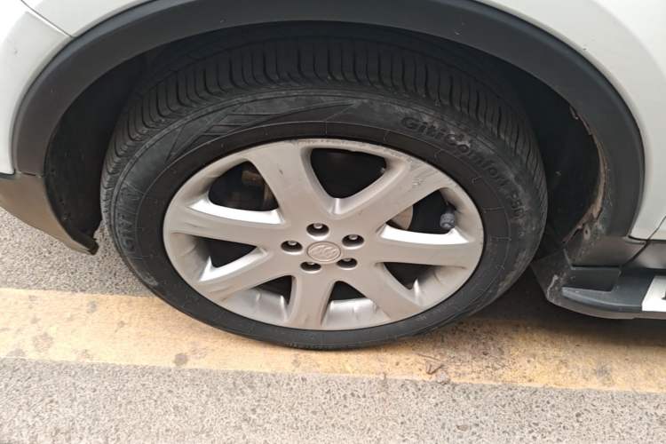 Used Buick Encore 2015 1.4T Manual Two-Wheel Drive Urban Advanced Model Left Front Wheel Hub