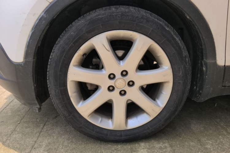 Used Buick Encore 2015 1.4T Automatic Two-Wheel Drive Urban Elite Version Left Front Wheel Hub