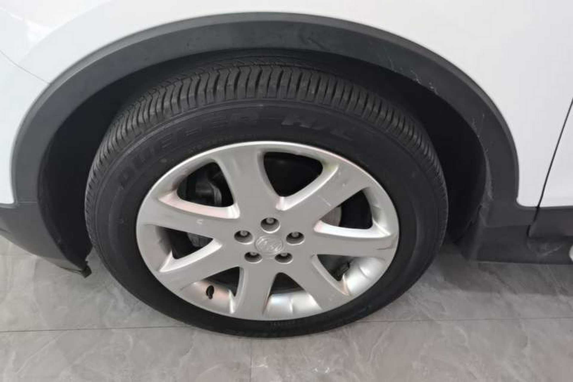 Used Buick Encore 2015 1.4T Automatic Two-Wheel Drive Urban Elite Version Left Front Wheel Hub