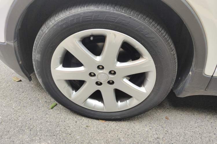 Used Buick Encore 2015 1.4T Automatic Two-Wheel Drive Urban Elite Version Left Front Wheel Hub