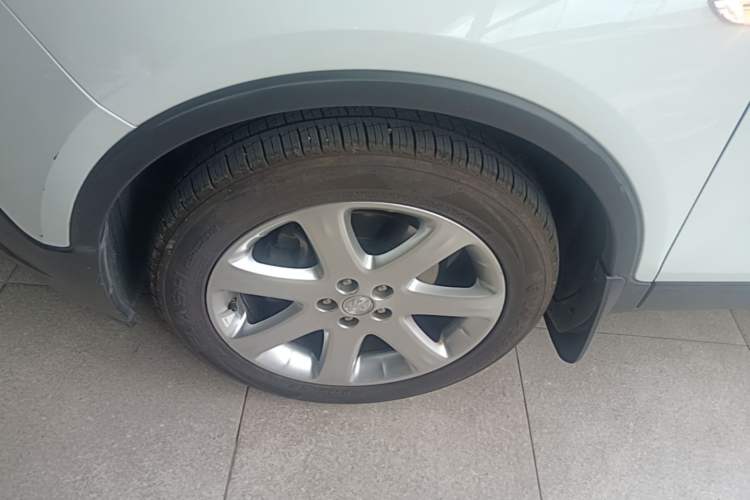 Used Buick Encore 2015 1.4T Automatic Two-Wheel Drive Urban Elite Version Left Front Wheel Hub
