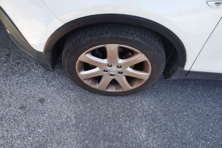 Used Buick Encore 2015 1.4T Automatic Two-Wheel Drive Urban Elite Version Left Front Wheel Hub