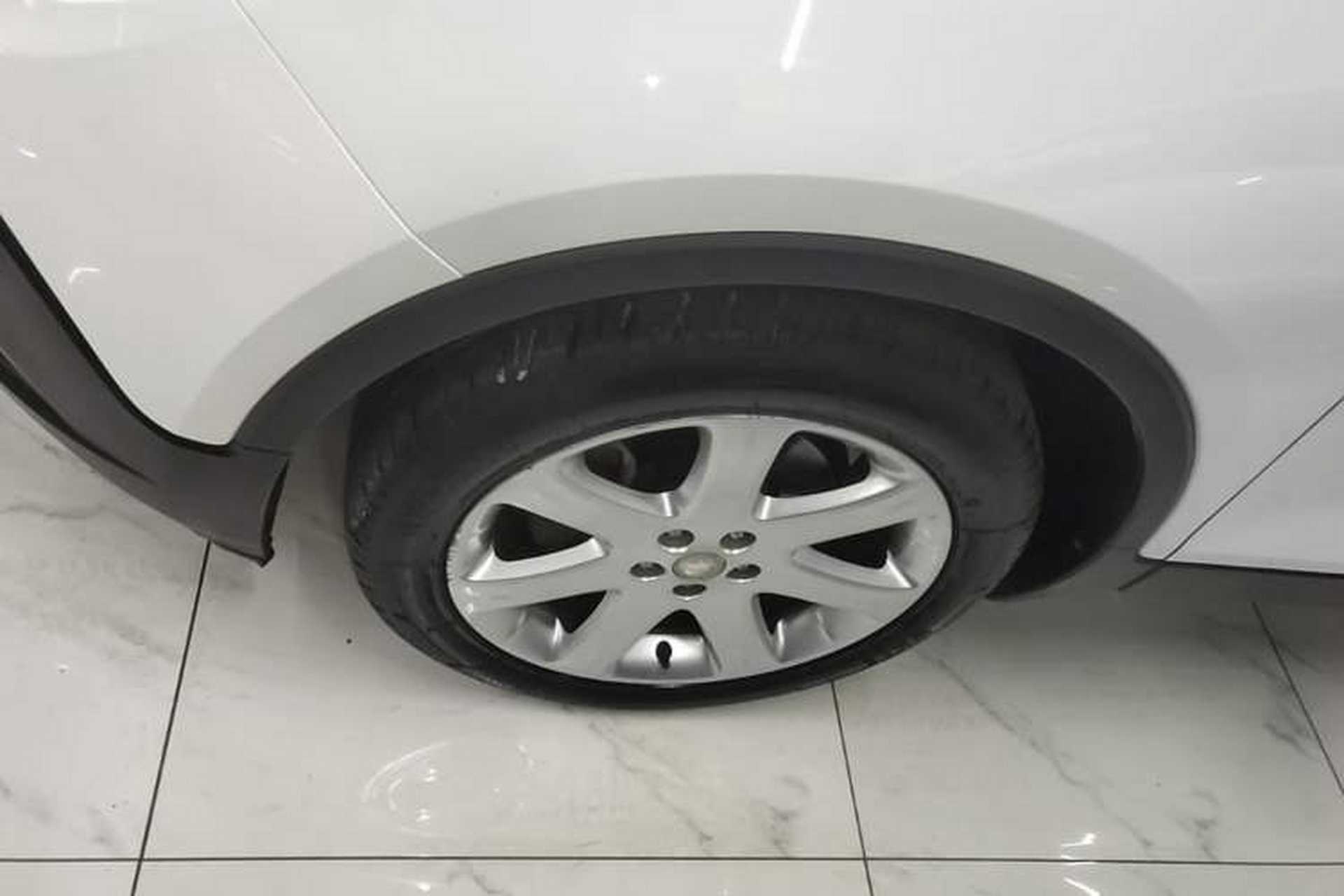 Used Buick Encore 2015 1.4T Automatic Two-Wheel Drive Urban Elite Version Left Front Wheel Hub