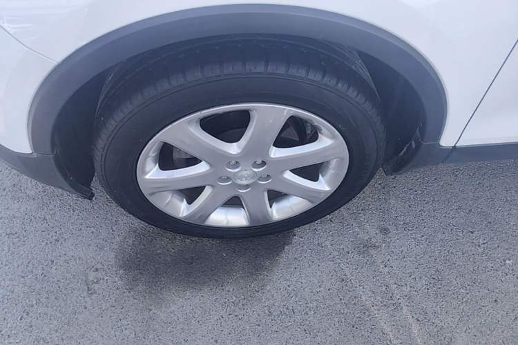Used Buick Encore 2015 1.4T Automatic Two-Wheel Drive Urban Elite Version Left Front Wheel Hub