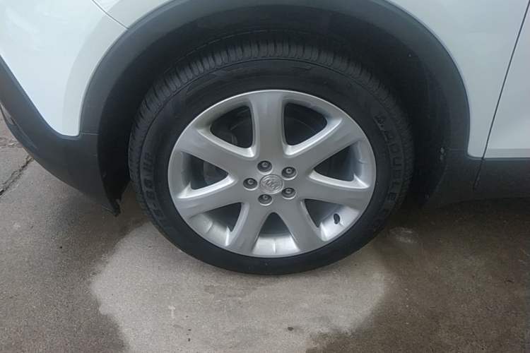 Used Buick Encore 2015 1.4T Automatic Two-Wheel Drive Urban Leading Model Left Front Wheel Hub