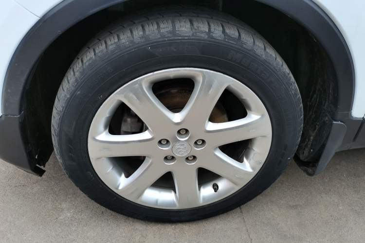Used Buick Encore 2015 1.4T Automatic Two-Wheel Drive Urban Elite Version Left Front Wheel Hub