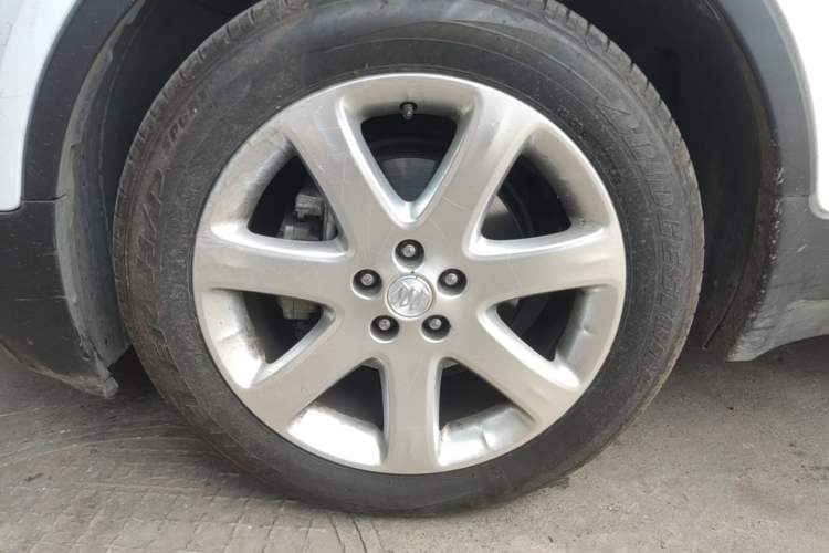 Used Buick Encore 2015 1.4T Automatic Two-Wheel Drive Urban Elite Version Left Front Wheel Hub