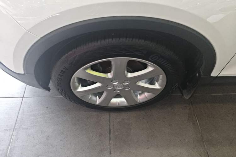 Used Buick Encore 2015 1.4T Automatic Two-Wheel Drive Urban Elite Version Left Front Wheel Hub