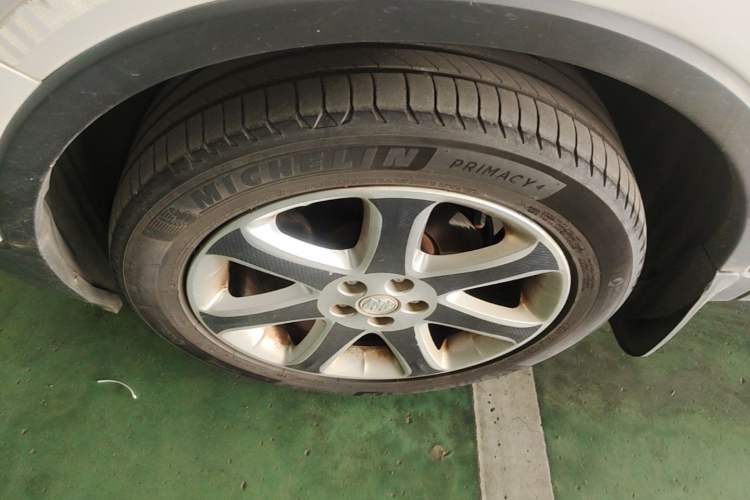 Used Buick Encore 2015 1.4T Manual Two-Wheel Drive Urban Advanced Model Left Front Wheel Hub