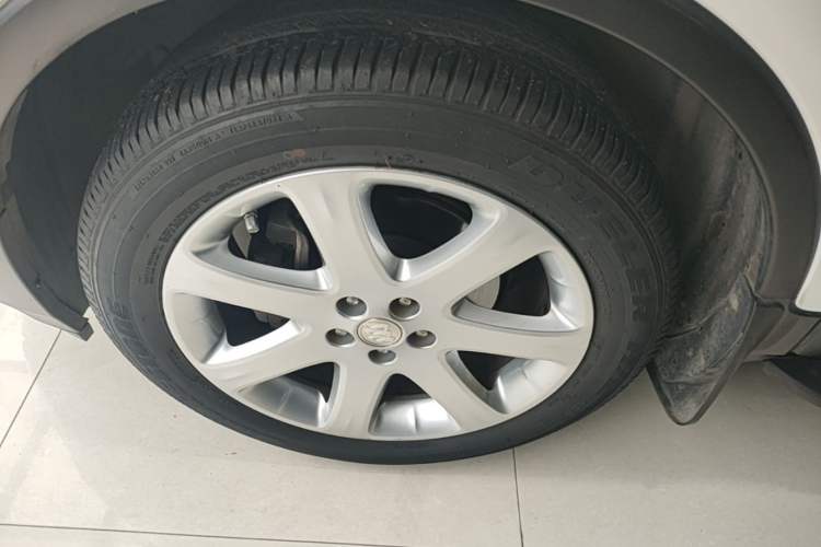 Used Buick Encore 2015 1.4T Automatic Two-Wheel Drive Urban Elite Version Left Front Wheel Hub