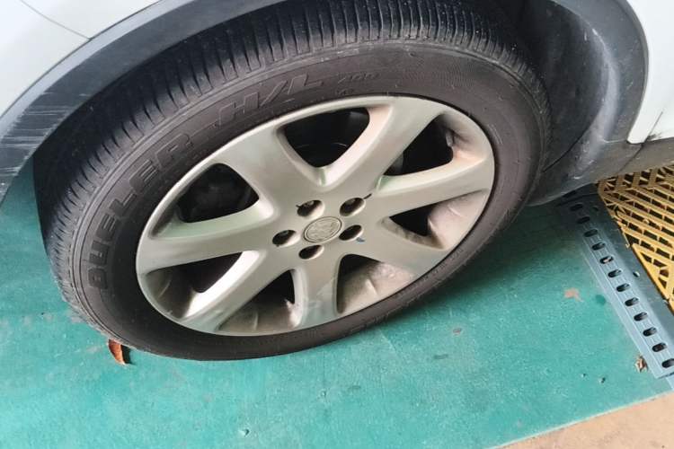 Used Buick Encore 2015 1.4T Automatic Two-Wheel Drive Urban Elite Version Left Front Wheel Hub