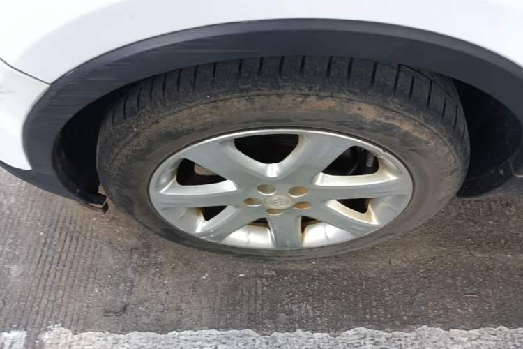 Used Buick Encore 2015 1.4T Automatic Two-Wheel Drive Urban Elite Version Left Front Wheel Hub