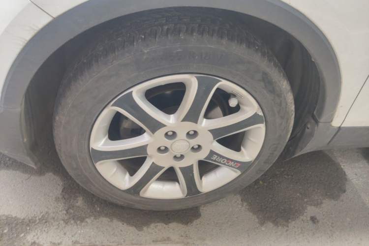 Used Buick Encore 2015 1.4T Automatic Two-Wheel Drive Urban Leading Model Left Front Wheel Hub