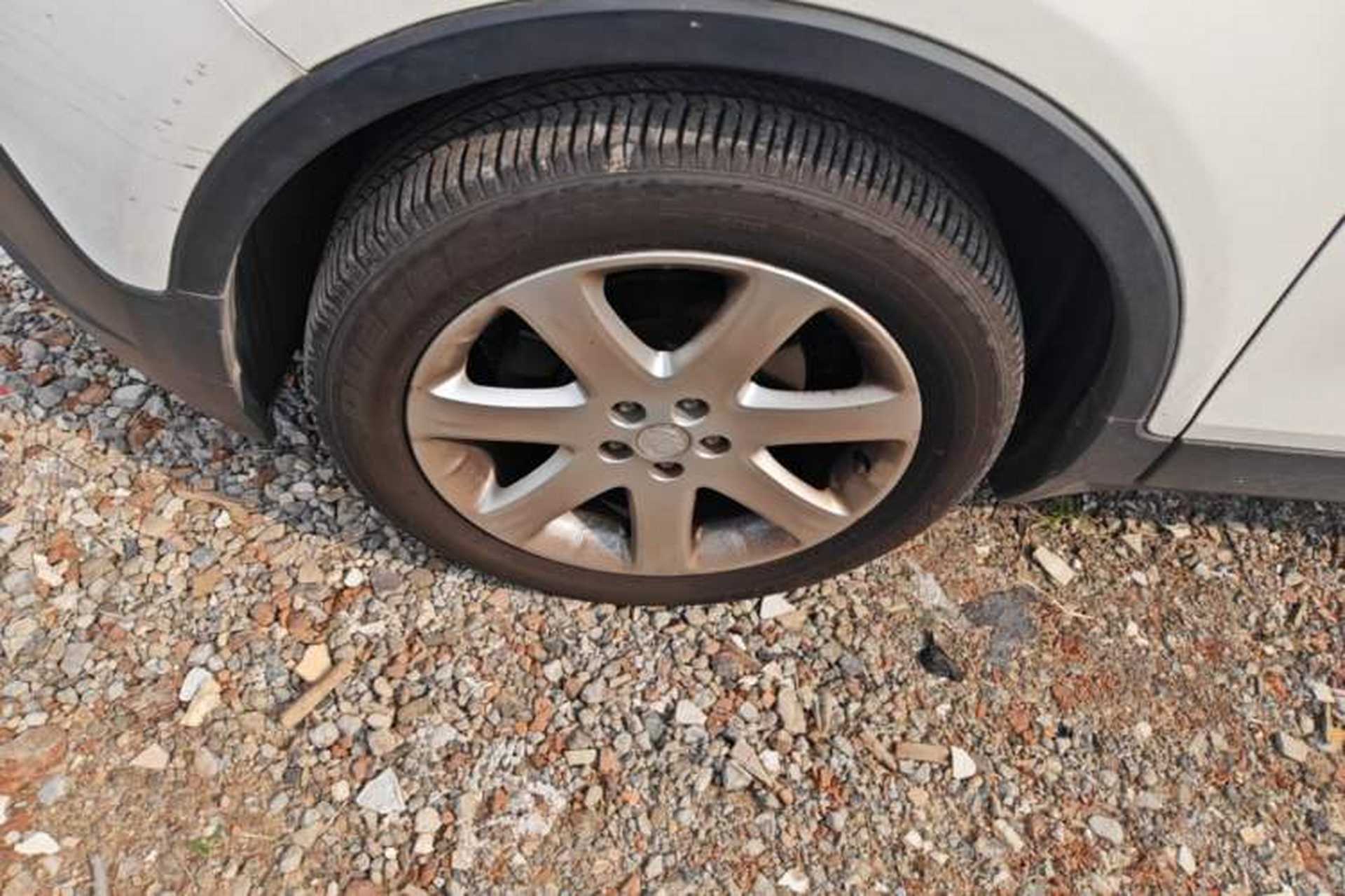 Used Buick Encore 2015 1.4T Automatic Two-Wheel Drive Urban Leading Model Left Front Wheel Hub