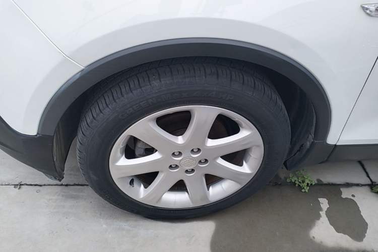 Used Buick Encore 2015 1.4T Automatic Two-Wheel Drive Urban Elite Version Left Front Wheel Hub