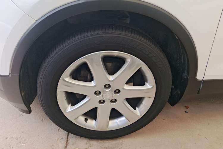 Used Buick Encore 2015 1.4T Automatic Two-Wheel Drive Urban Elite Version Left Front Wheel Hub