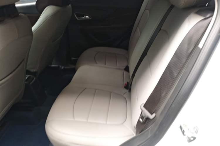 Used Buick Encore 2015 1.4T Manual Two-Wheel Drive Urban Advanced Model Left Rear Seat