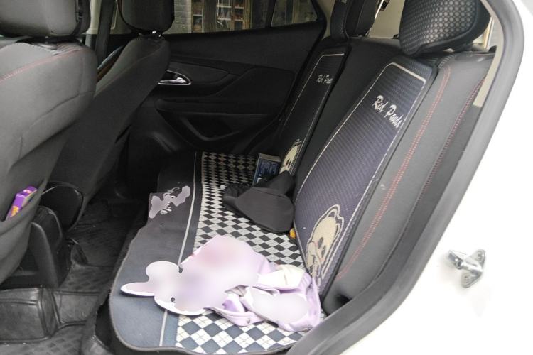 Used Buick Encore 2015 1.4T Automatic Two-Wheel Drive Urban Elite Version Left Rear Seat