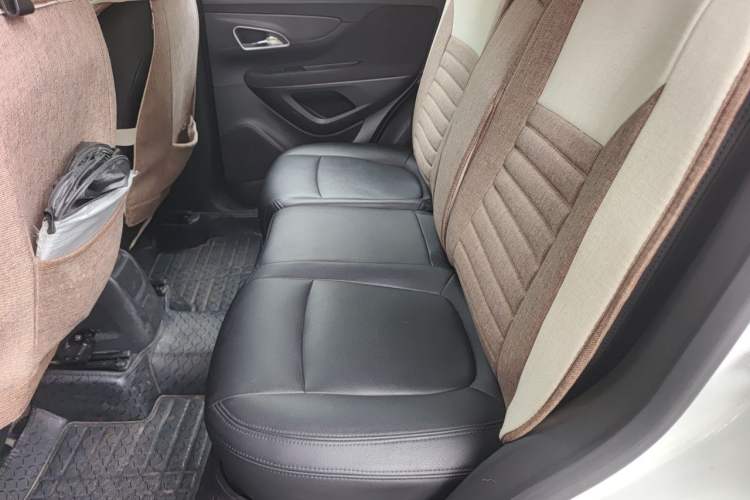 Used Buick Encore 2015 1.4T Automatic Two-Wheel Drive Urban Elite Version Left Rear Seat