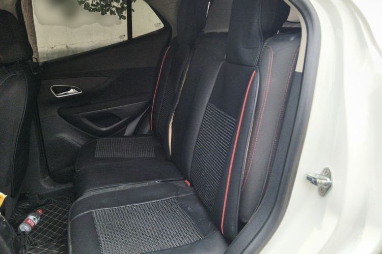 Used Buick Encore 2015 1.4T Automatic Two-Wheel Drive Urban Elite Version Left Rear Seat