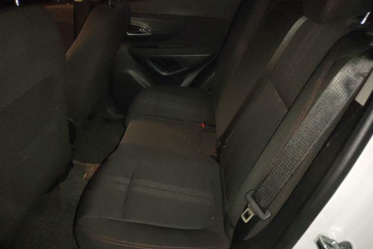 Used Buick Encore 2015 1.4T Automatic Two-Wheel Drive Urban Elite Version Left Rear Seat