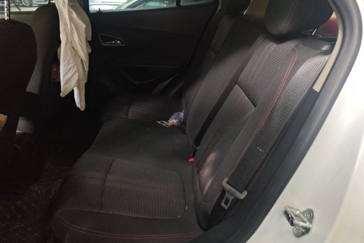 Used Buick Encore 2015 1.4T Automatic Two-Wheel Drive Urban Elite Version Left Rear Seat