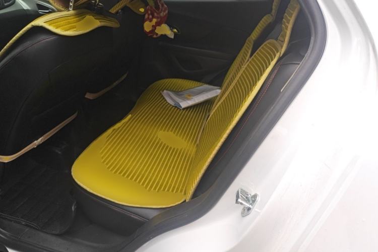 Used Buick Encore 2015 1.4T Automatic Two-Wheel Drive Urban Elite Version Left Rear Seat