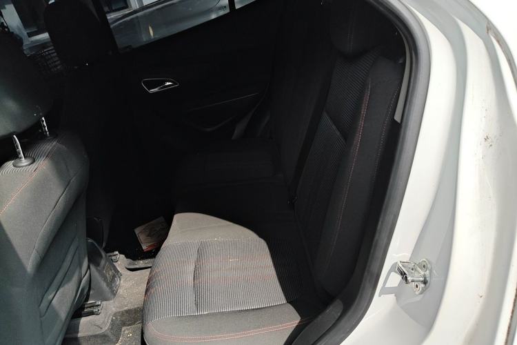 Used Buick Encore 2015 1.4T Automatic Two-Wheel Drive Urban Elite Version Left Rear Seat