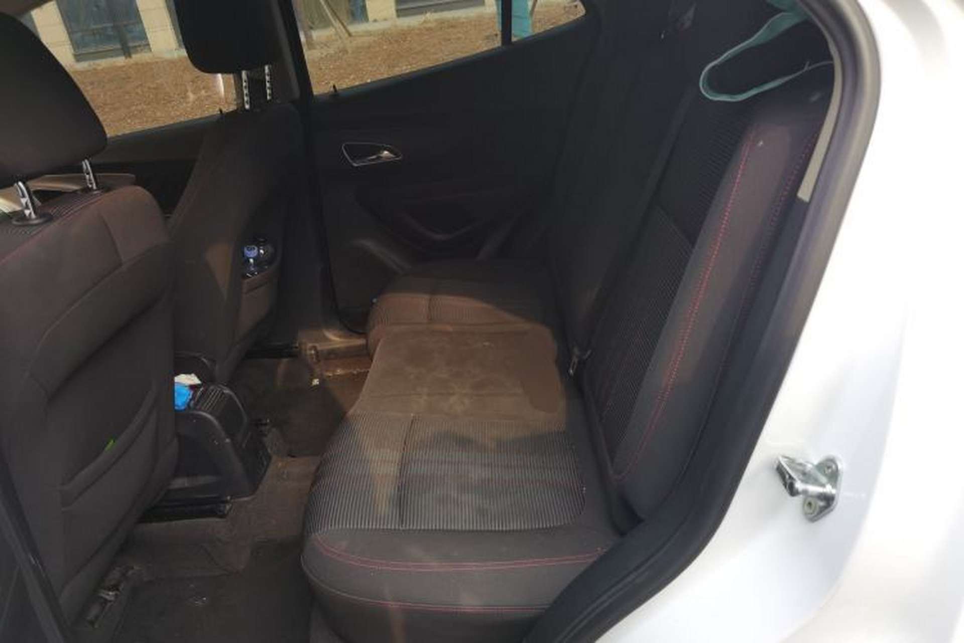 Used Buick Encore 2015 1.4T Automatic Two-Wheel Drive Urban Leading Model Left Rear Seat