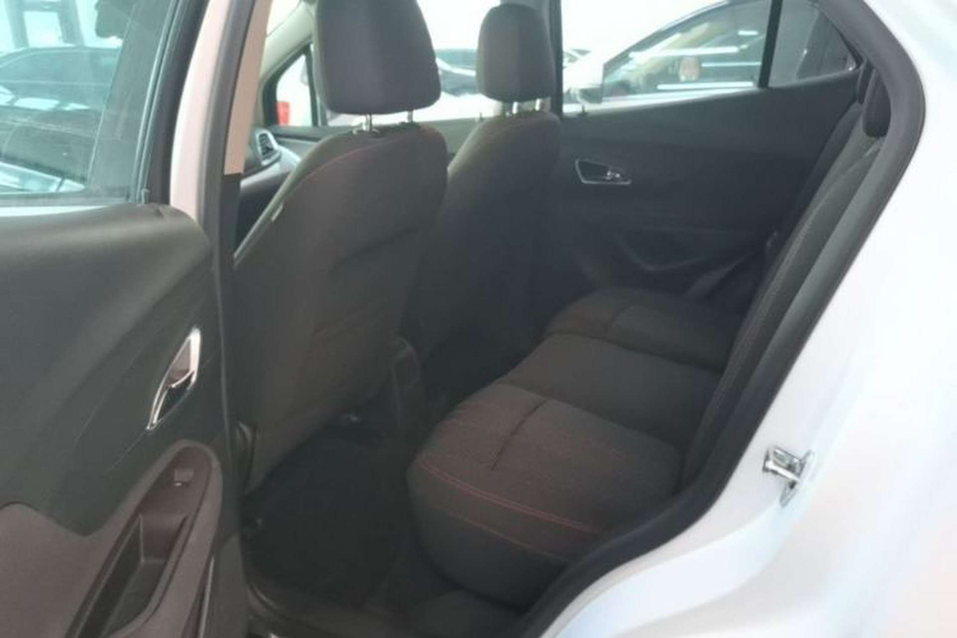 Used Buick Encore 2015 1.4T Automatic Two-Wheel Drive Urban Elite Version Left Rear Seat