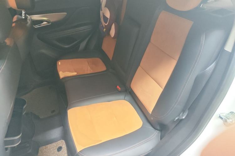 Used Buick Encore 2015 1.4T Automatic Two-Wheel Drive Urban Leading Model Left Rear Seat