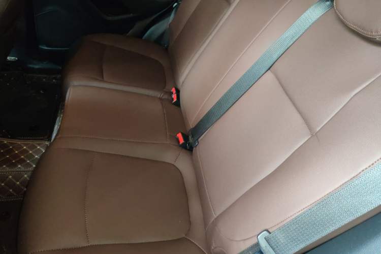 Used Buick Encore 2015 1.4T Automatic Two-Wheel Drive Urban Elite Version Left Rear Seat