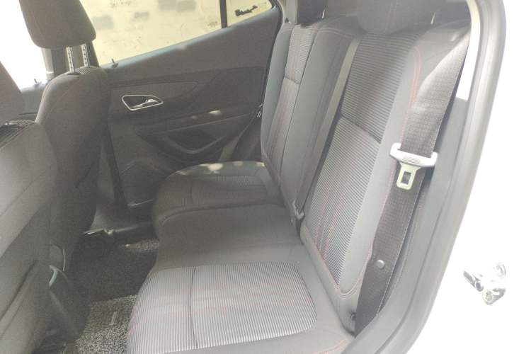 Used Buick Encore 2015 1.4T Automatic Two-Wheel Drive Urban Elite Version Left Rear Seat