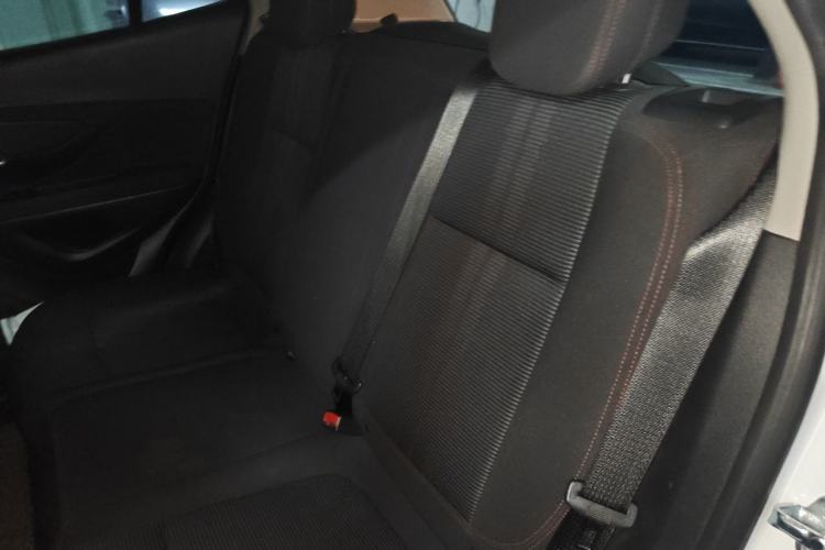 Used Buick Encore 2015 1.4T Automatic Two-Wheel Drive Urban Elite Version Left Rear Seat