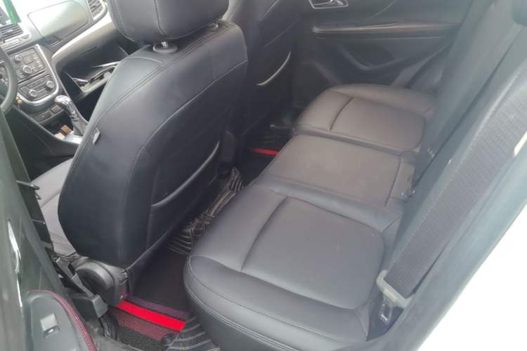 Used Buick Encore 2015 1.4T Automatic Two-Wheel Drive Urban Elite Version Left Rear Seat