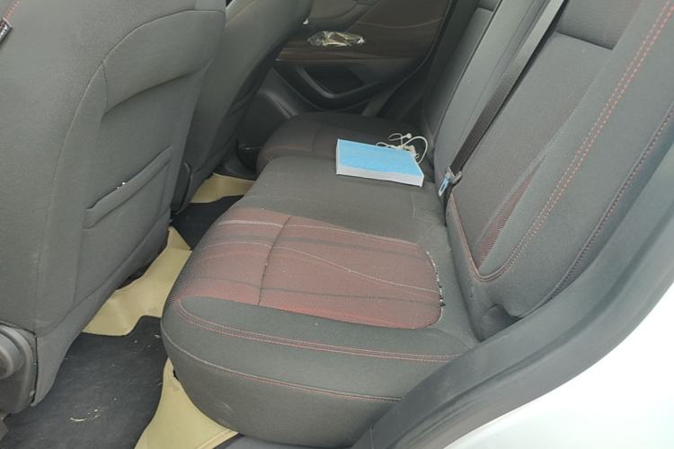 Used Buick Encore 2015 1.4T Manual Two-Wheel Drive Urban Advanced Model Left Rear Seat