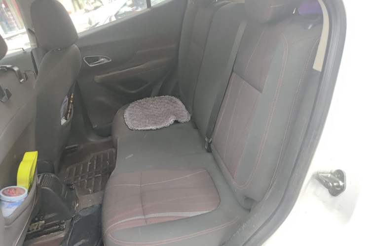 Used Buick Encore 2015 1.4T Manual Two-Wheel Drive Urban Advanced Model Left Rear Seat