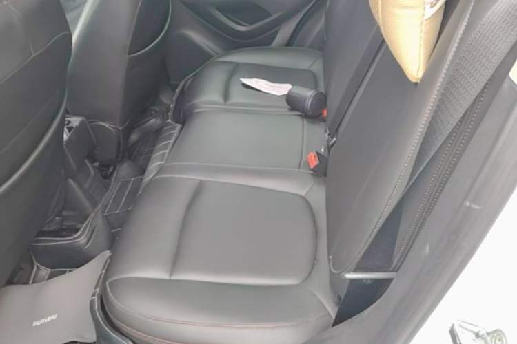 Used Buick Encore 2015 1.4T Automatic Two-Wheel Drive Urban Elite Version Left Rear Seat
