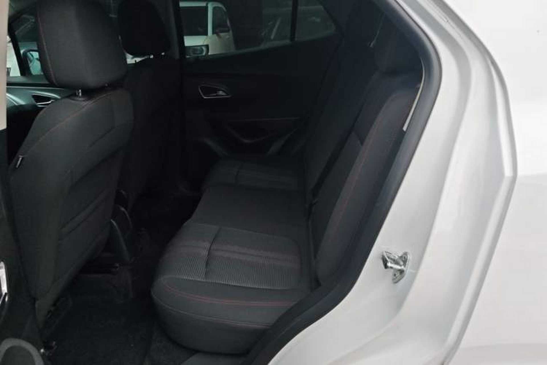 Used Buick Encore 2015 1.4T Automatic Two-Wheel Drive Urban Elite Version Left Rear Seat