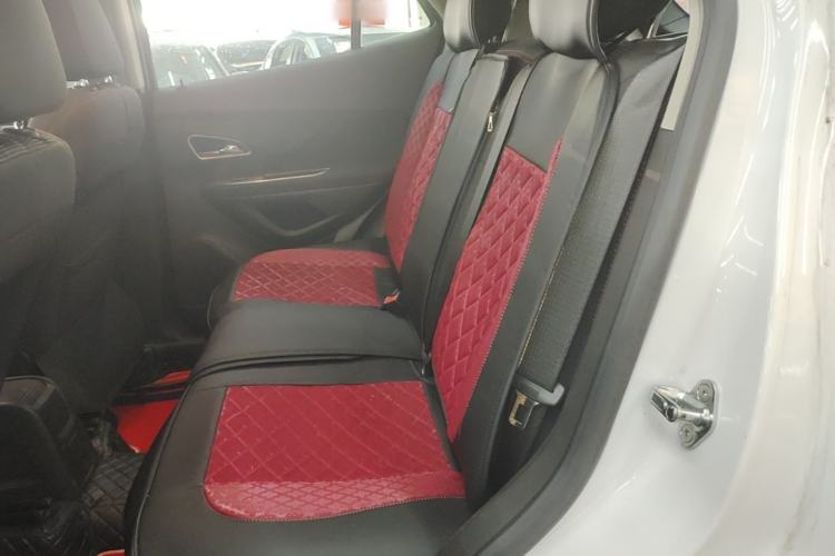 Used Buick Encore 2015 1.4T Automatic Two-Wheel Drive Urban Elite Version Left Rear Seat